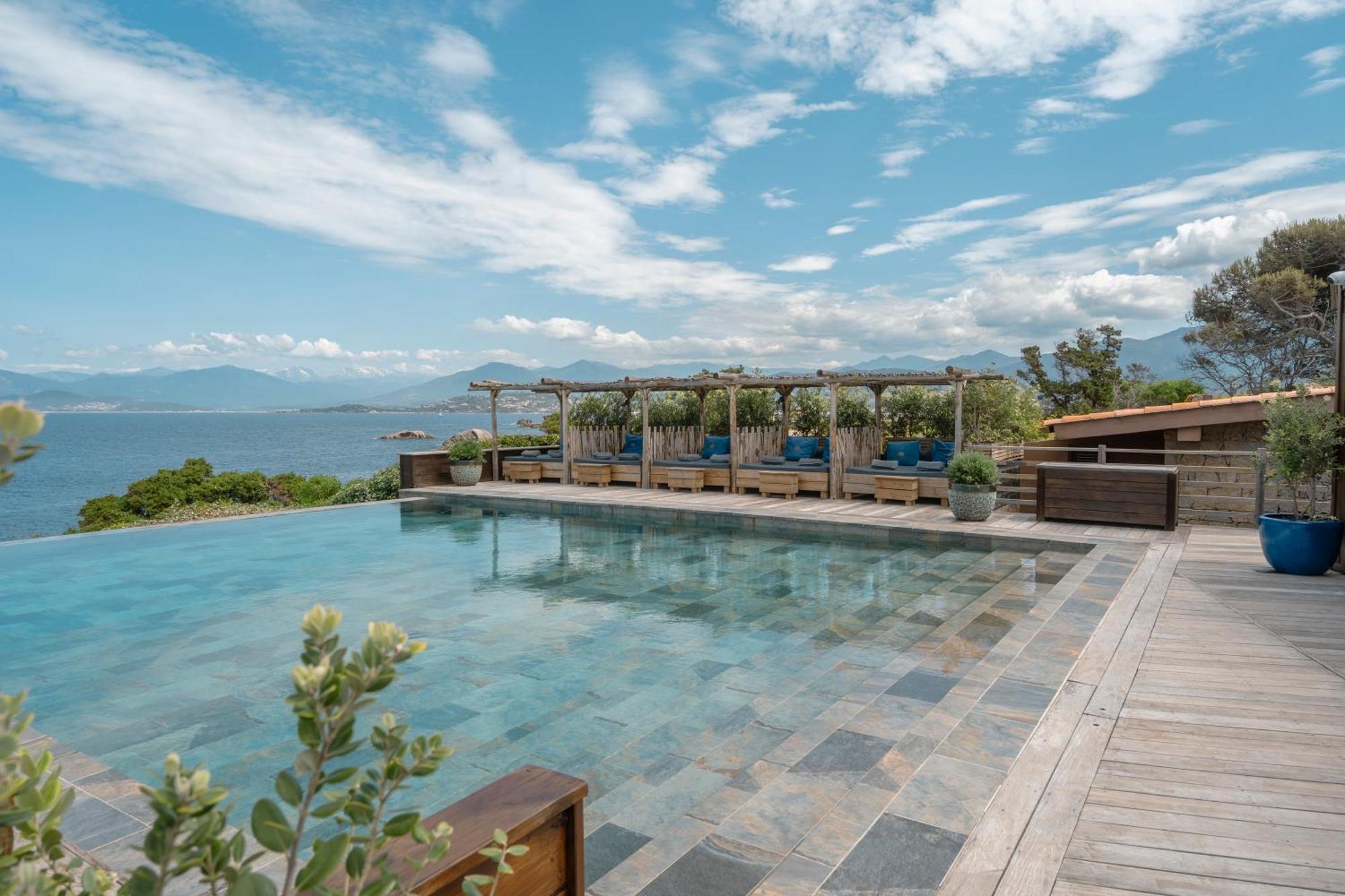 Villa Kirssis ปอร์ติชโช ภายนอก รูปภาพ